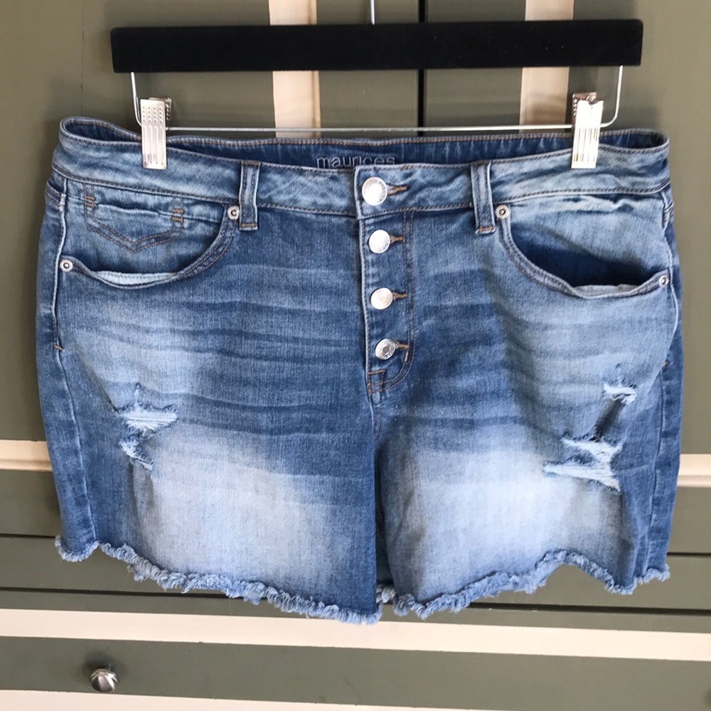 🔴 Like new Maurices button up stretch shorts - 12